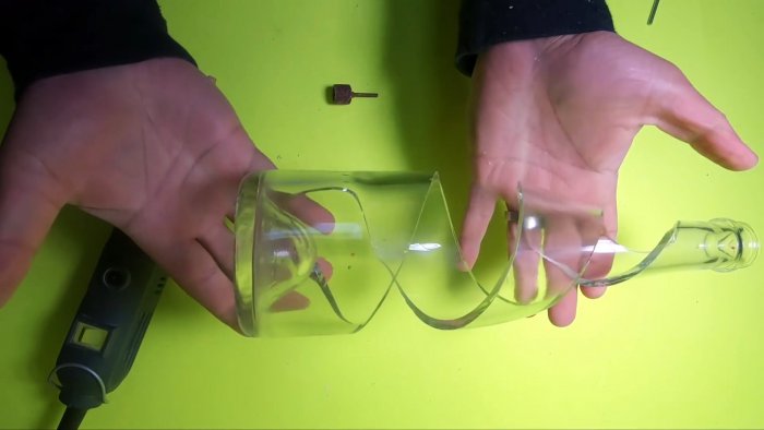 Как разрезать стеклянную бутылку по спирали