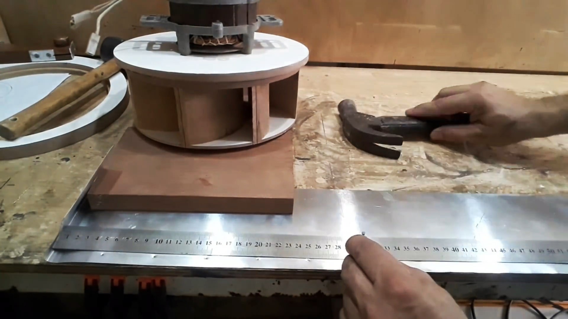 Как сделать радиальный вентилятор для вытяжки мастерской из фанеры и двигателя стиралки
