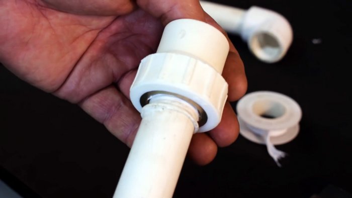 Как сделать резьбовое разборное соединение пластиковых труб без пайки