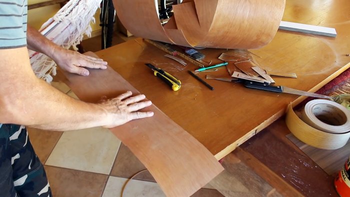 Как отремонтировать сколы и расслаивания в нижней части деревянной двери