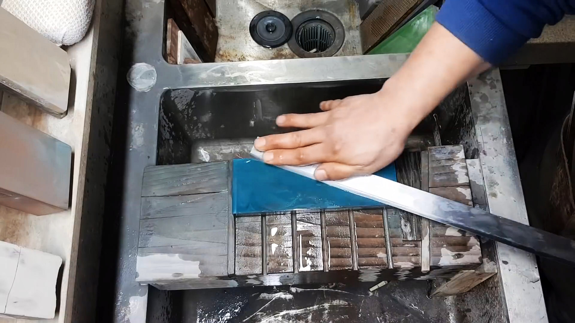 Как самостоятельно заточить длинные ножи фуговального станка