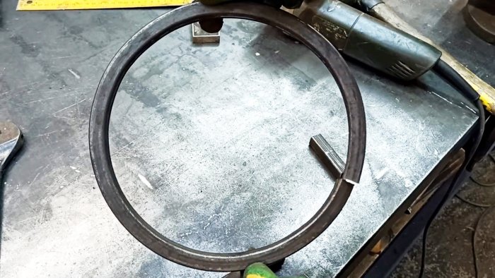Как из металлолома сделать простое приспособление для быстрой гибки трубы в кольцо