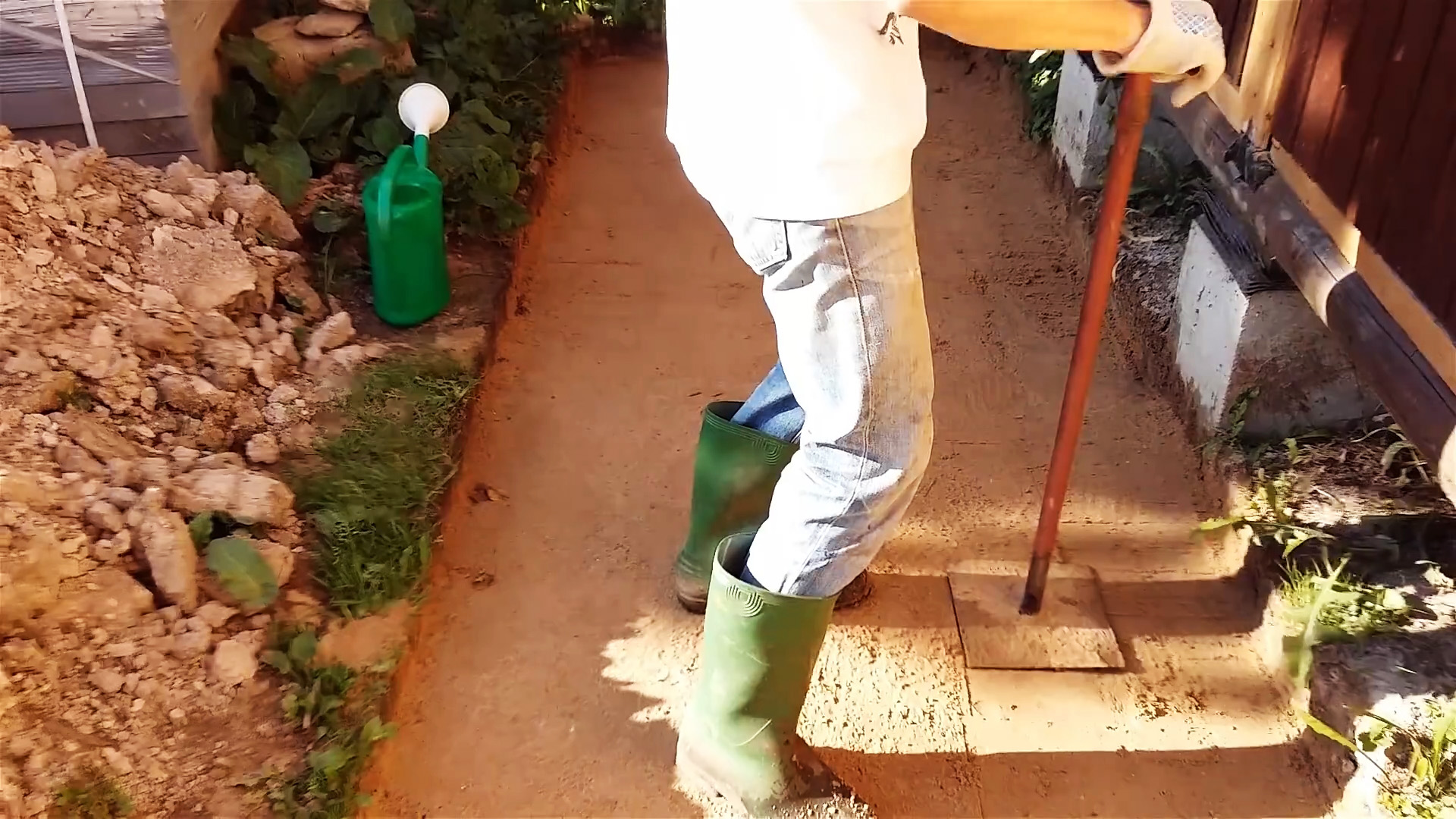 Как сделать идеальную садовую дорожку без ступенек и зазоров из тротуарной плитки 500х500 мм