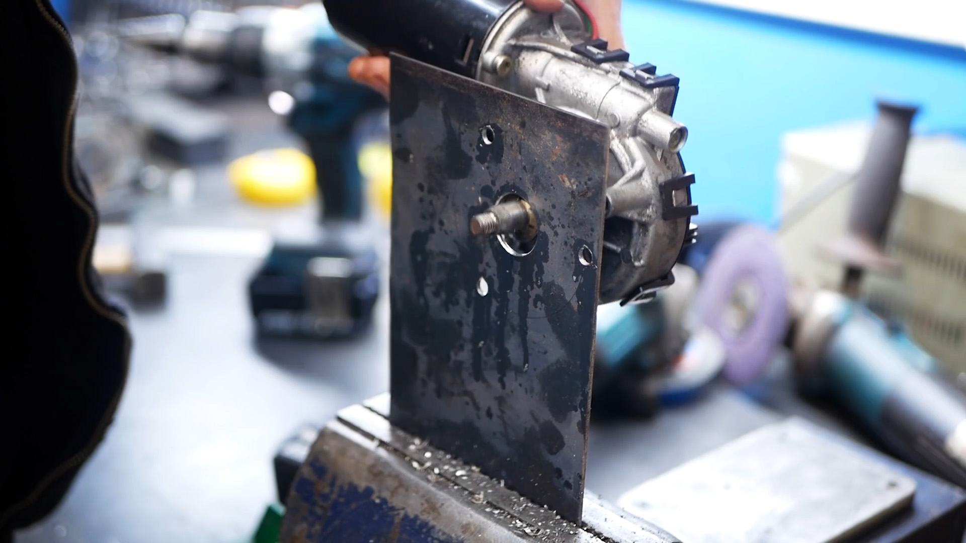 Как сделать лебедку на базе мотор-редуктора автомобильного стеклоочистителя