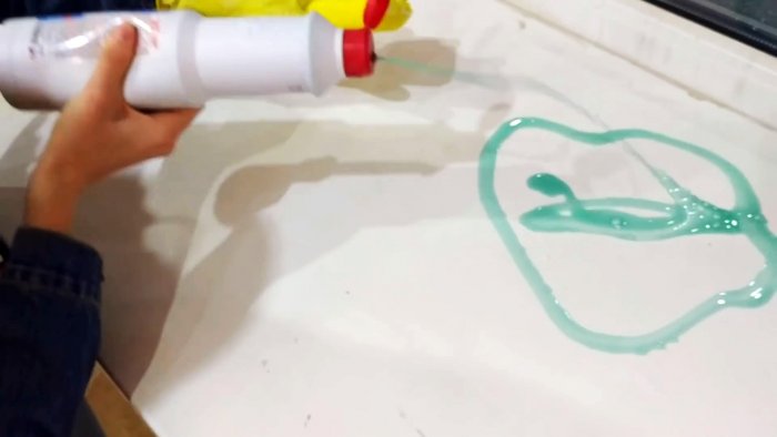 Как отмыть пластиковый подоконник от жёлтых пятен клея других загрязнений