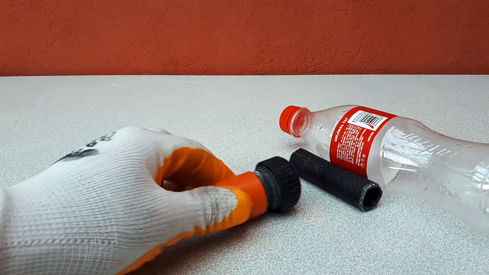 Как сделать садовый разбрызгиватель из ПЭТ бутылки