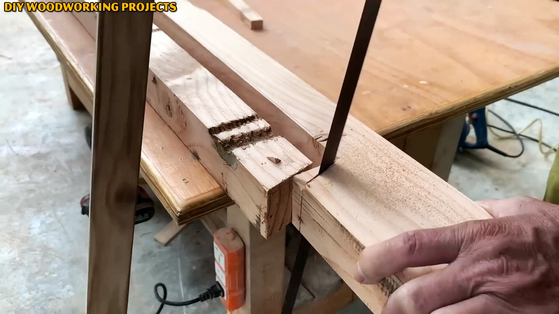 Как сделать складную лестницу из дерева