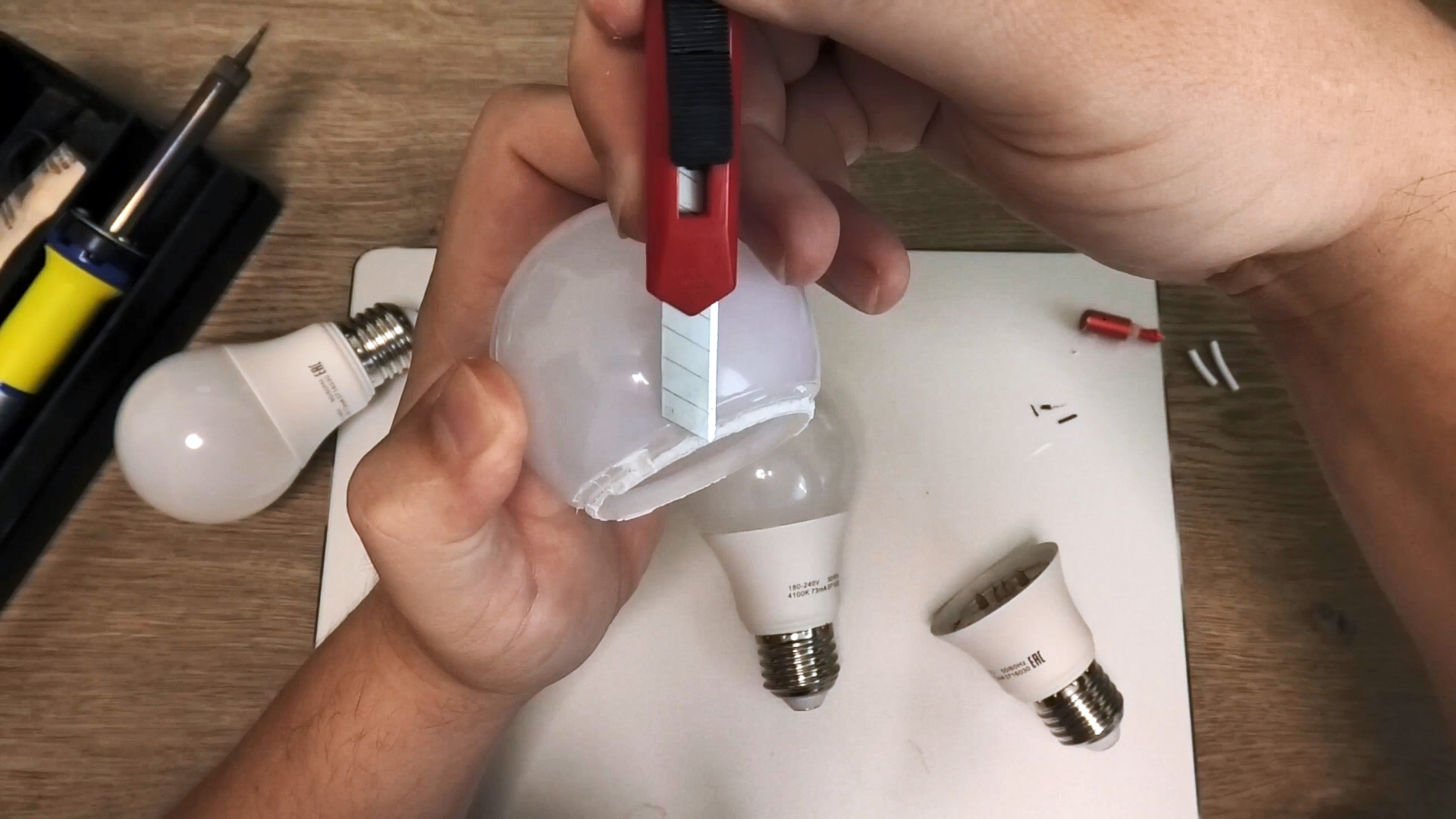 Элементарная инструкция как починить светодиодную лампу, без замены деталей