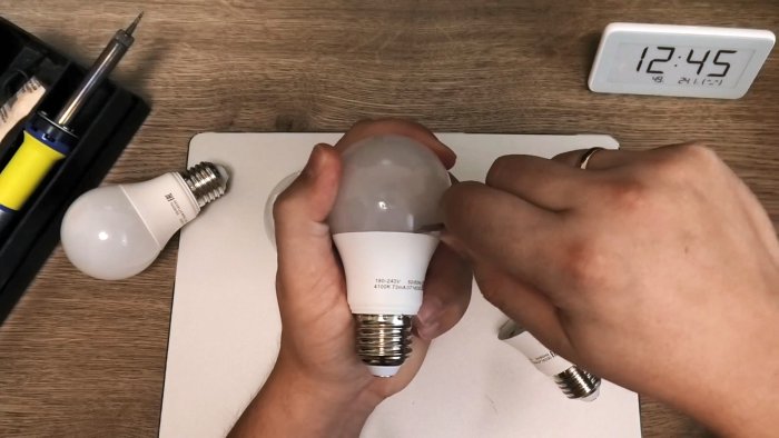 Элементарная инструкция как починить светодиодную лампу без замены деталей