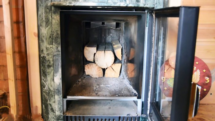Как закладывать дрова для длительного горения с максимальным КПД