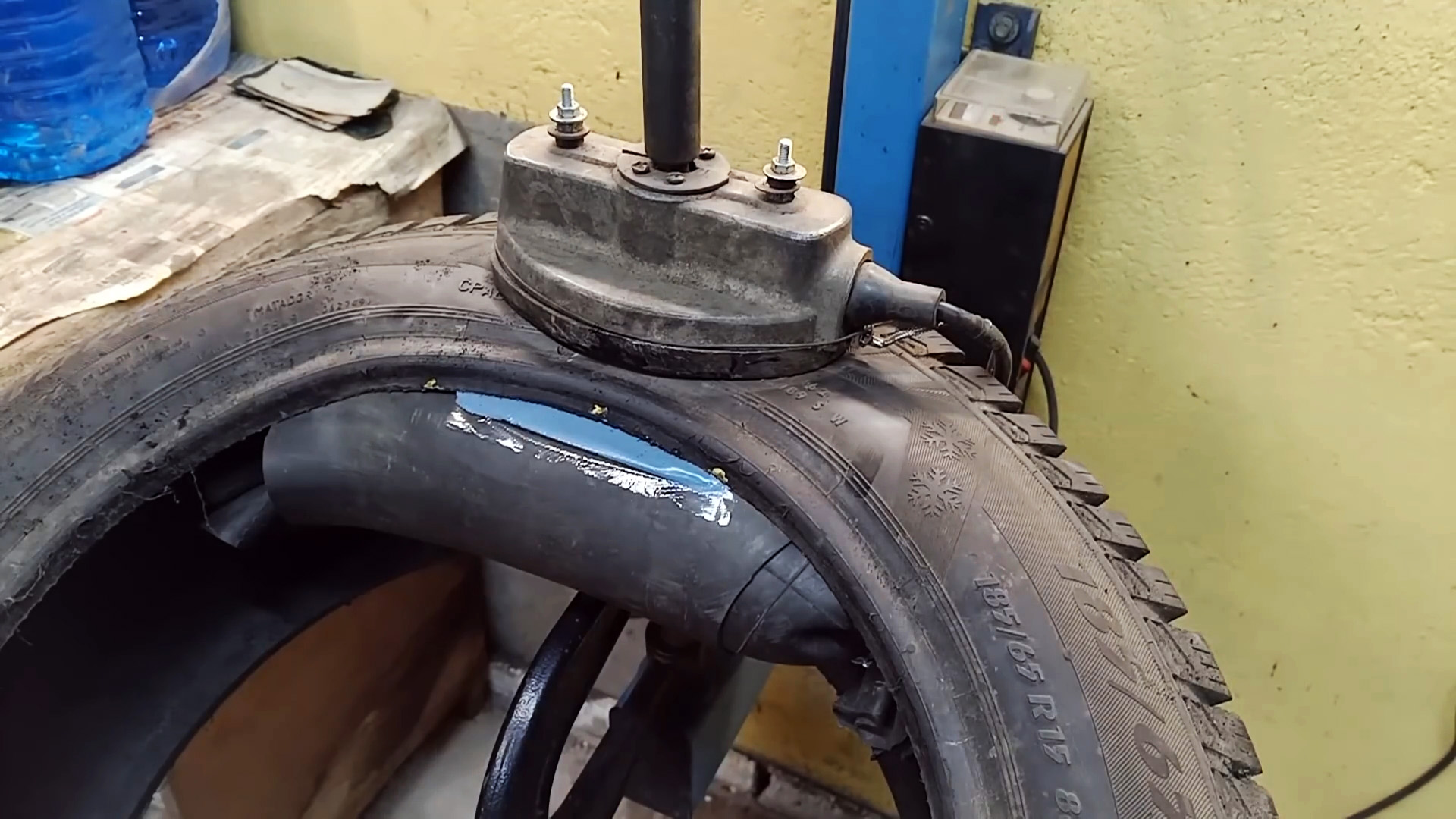 Как отремонтировать боковое повреждение шины без больших затрат времени и средств