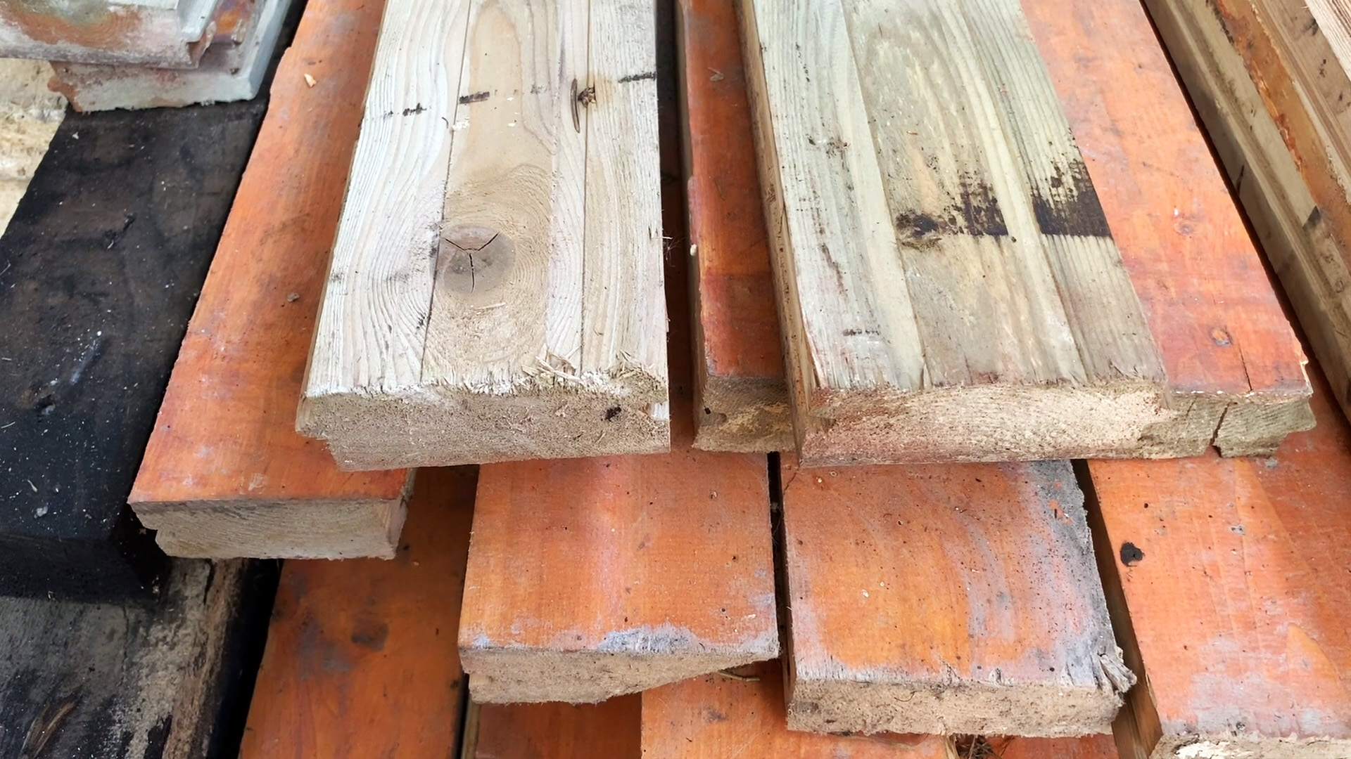 Как приготовить копеечный антисептик для деревянных изделий