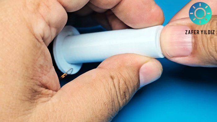 Как сделать фонарик без батареек