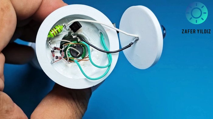 Как сделать фонарик без батареек