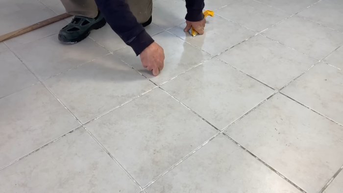 Как локально снять плитку без повреждения