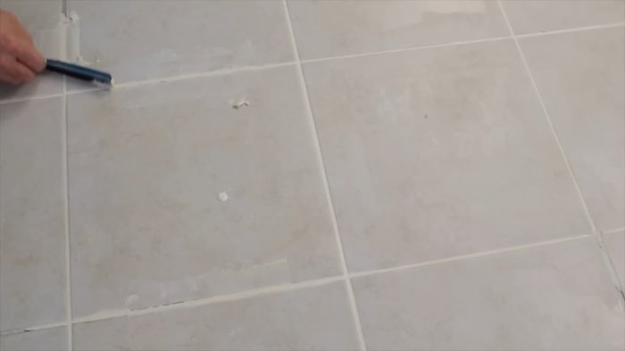 Как локально снять плитку без повреждения