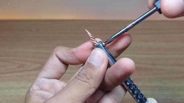 Как быстро сделать жало для паяльника из того что есть под рукой