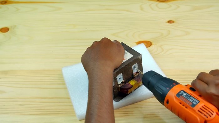 Неубиваемый и относительно простой аппарат для точечной сварки