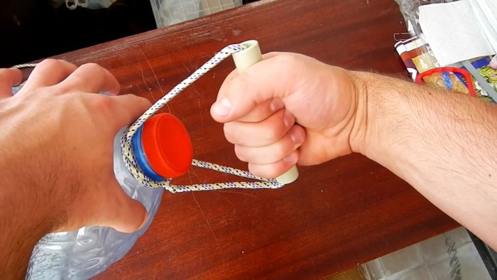 Как сделать надежную ручку для ПЭТ бутылки