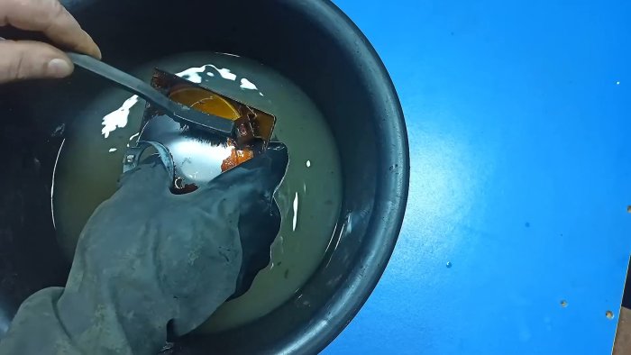 Как восстановить отражатель фары