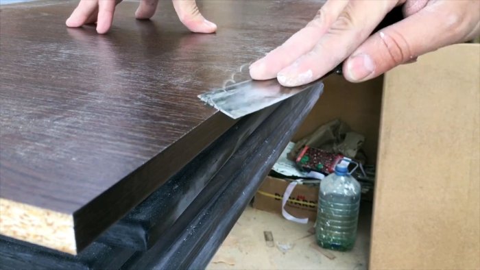 Как защитить кромки ЛДСП от влаги Клейка кромки утюгом