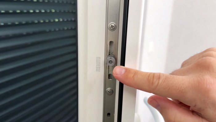 Ручка окна заедает или не закрывается Простое решение