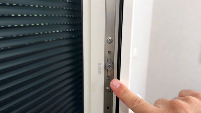 Ручка окна заедает или не закрывается Простое решение