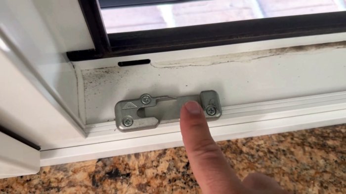 Ручка окна заедает или не закрывается Простое решение