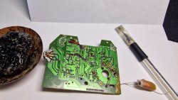 Лайфхак: как в 90-е микросхемы выпаивали при помощи шариковой ручки