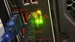 О чем «говорят» индикаторы LAN-порта?