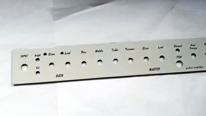 Как перенести красивые надписи на панель усилителя