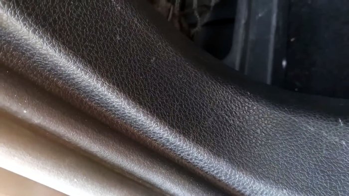 Как убрать царапины на пластике в автомобиле