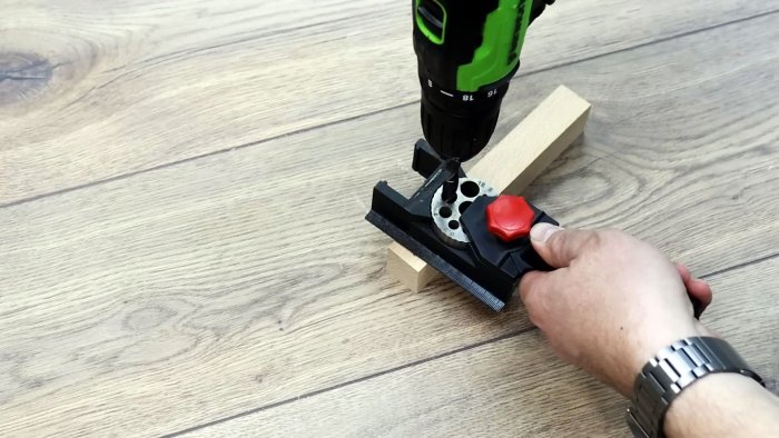 Как просверлить отверстие в болте точно по центру