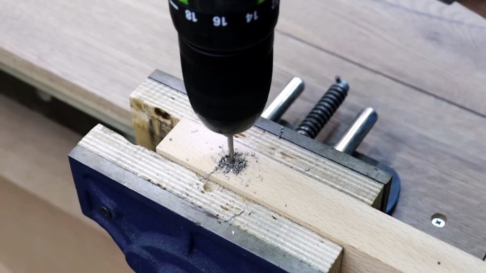 Как просверлить отверстие в болте точно по центру