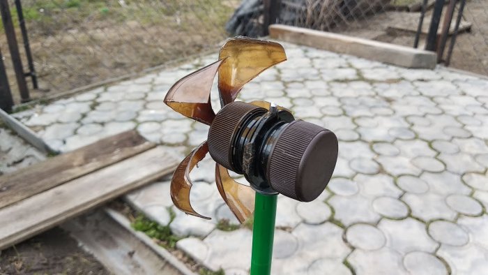 Как сделать отпугиватель кротов Тихоня