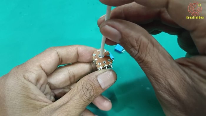 Универсальный зарядник для любых АКБ