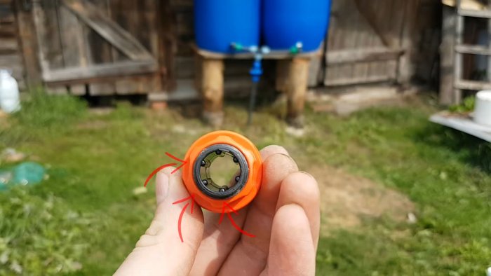 Как установить кран в бочку