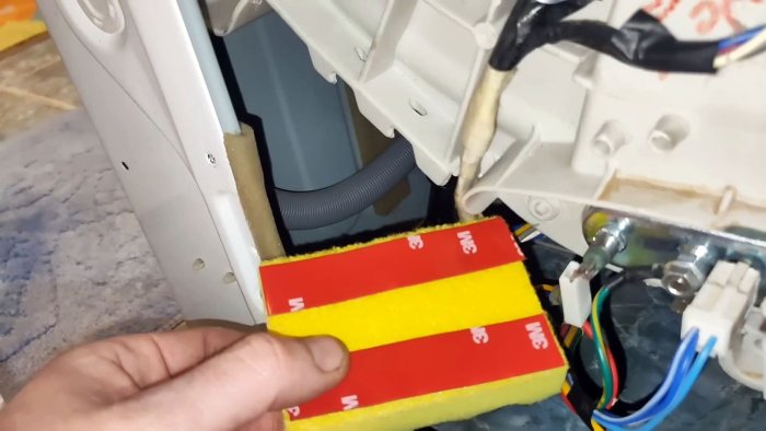 Как устранить стук стиральной машины при отжиме