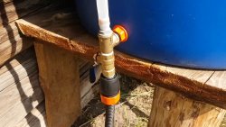 Как установить кран в бочку