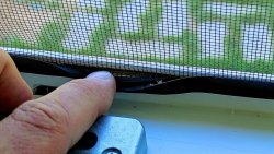 Москитная сетка своими руками: установка без рамки и сверления окон