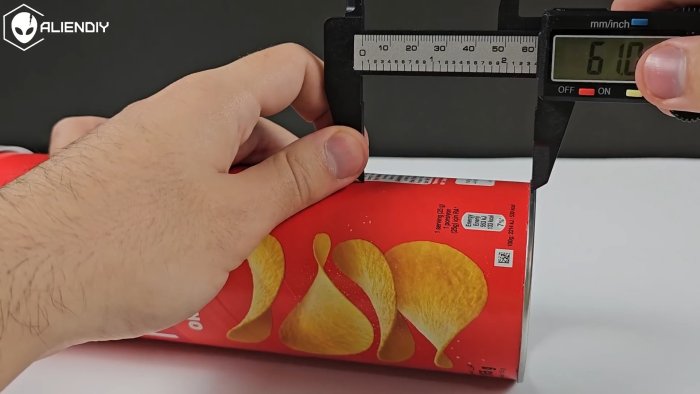 Дальнобойная Wi-Fi антенна из банки чипсов Pringles