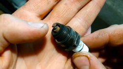 Настройка карбюратора бензокосы по цвету нагара свечи