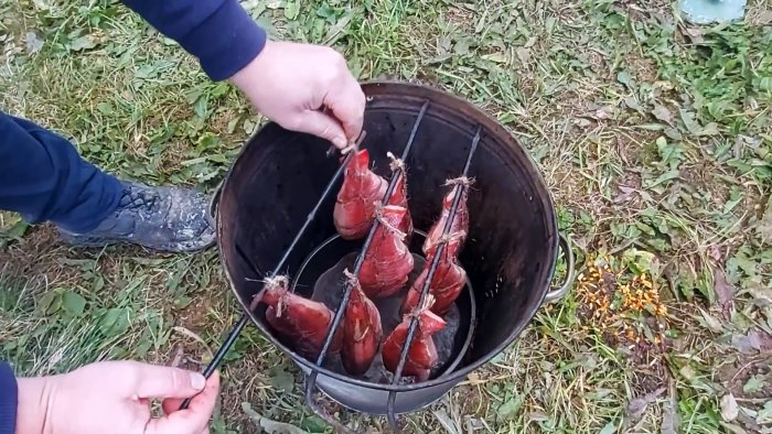 Как сделать крутую коптильню из старого бака