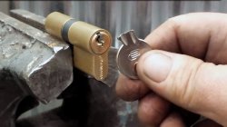 Как достать обломок ключа из замка Как достать обломок ключа из замка